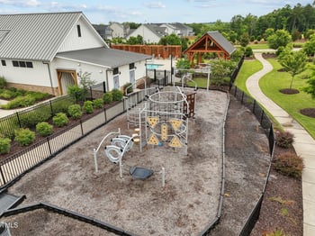 200 Cloud Berry Ln, Holly Springs, NC 27540