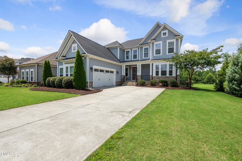 200 Coffee Bluff Ln, Holly Springs, NC 27540