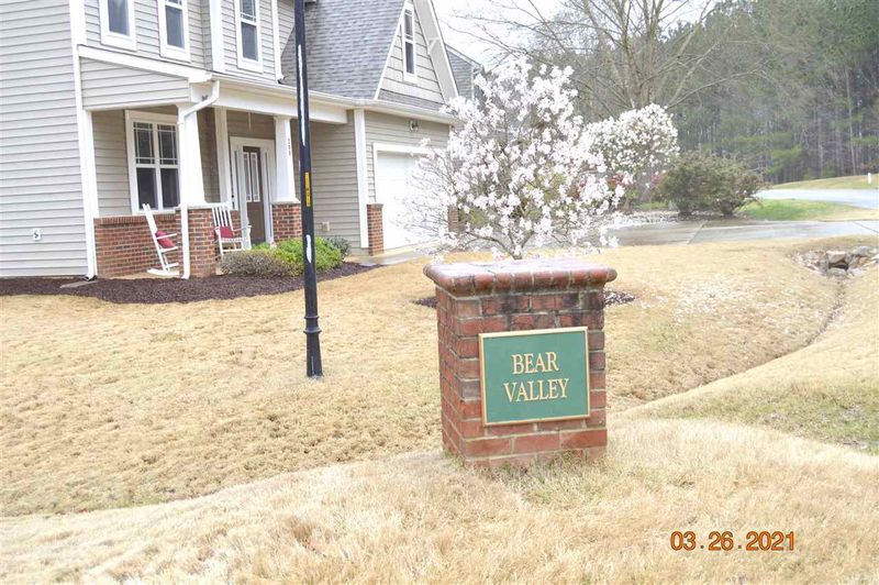 200 Collinsworth Dr, Clayton, NC 27527