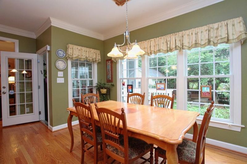 200 Dairy Glen Rd, Chapel Hill, NC 27516