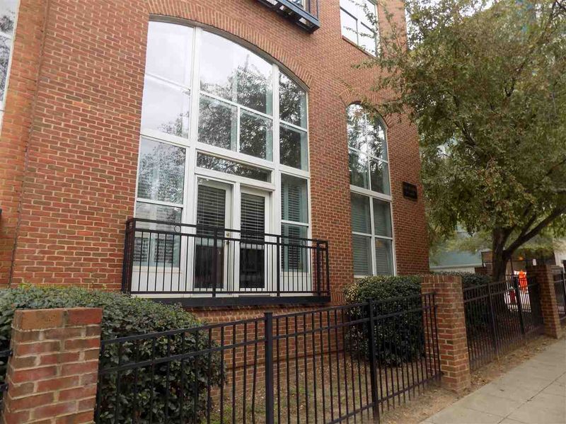 200 S Dawson St #101, Raleigh, NC 27601