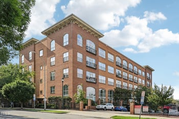 200 Dawson St #114, Raleigh, NC 27601
