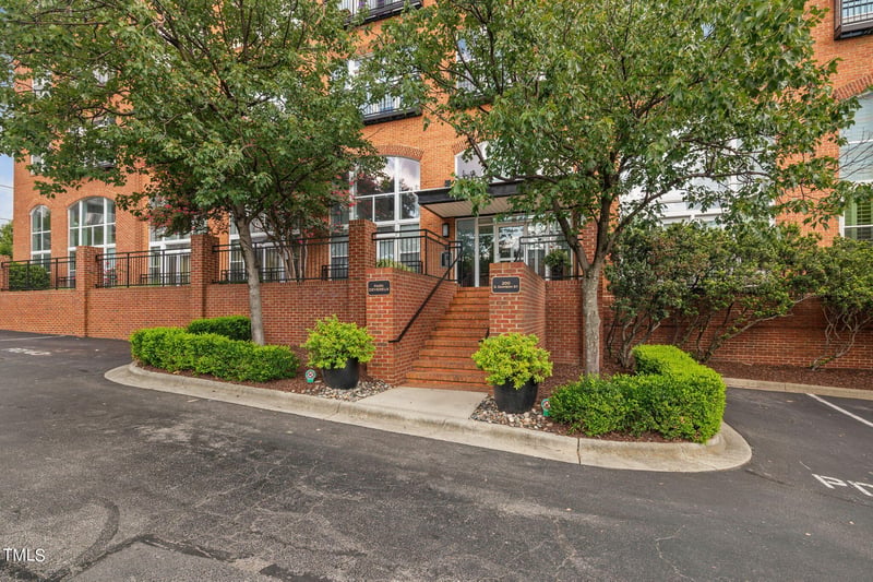 200 S Dawson St #201, Raleigh, NC 27601
