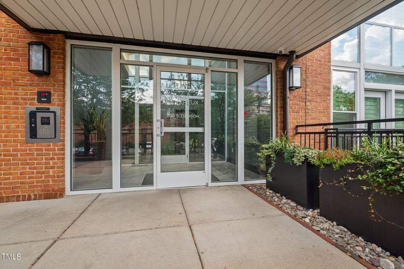 200 S Dawson St #201, Raleigh, NC 27601