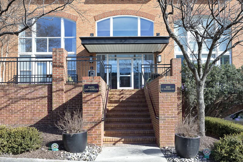 200 Dawson St #209, Raleigh, NC 27601
