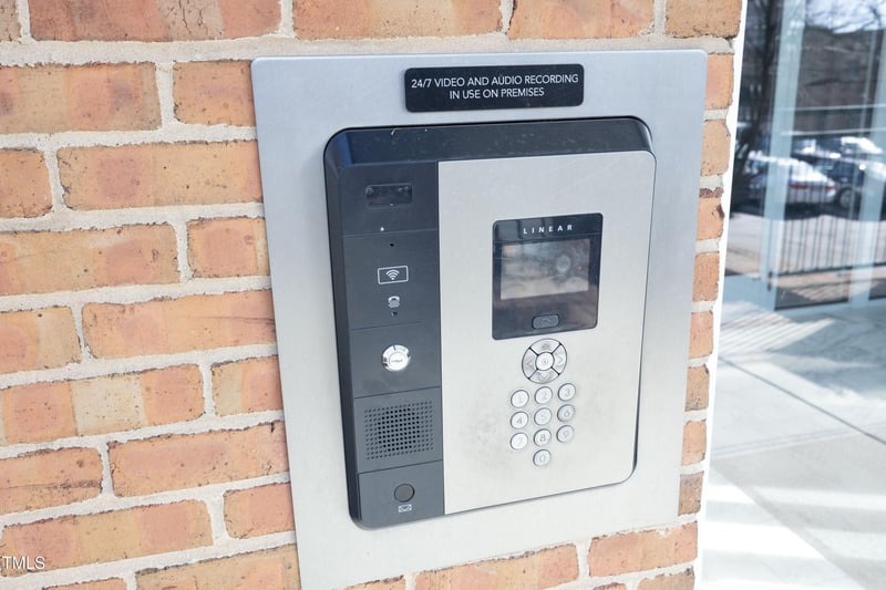 200 Dawson St #209, Raleigh, NC 27601