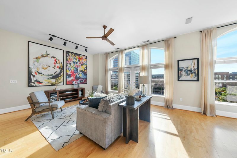 200 S Dawson St #406, Raleigh, NC 27601