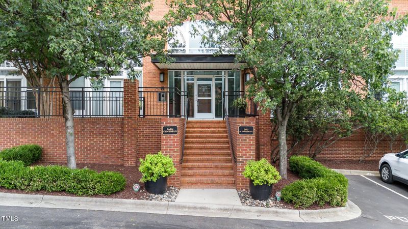 200 S Dawson St #408, Raleigh, NC 27601