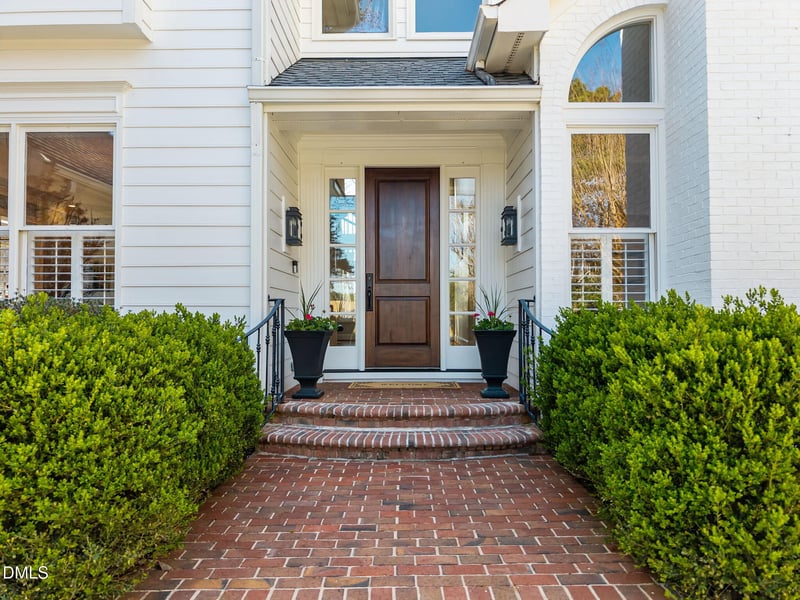 200 Donegal Dr, Chapel Hill, NC 27517
