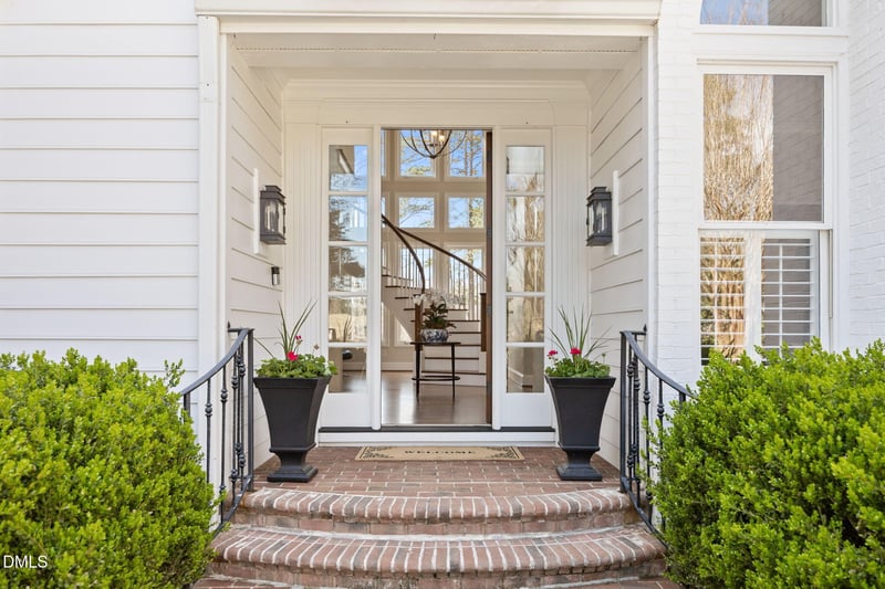 200 Donegal Dr, Chapel Hill, NC 27517