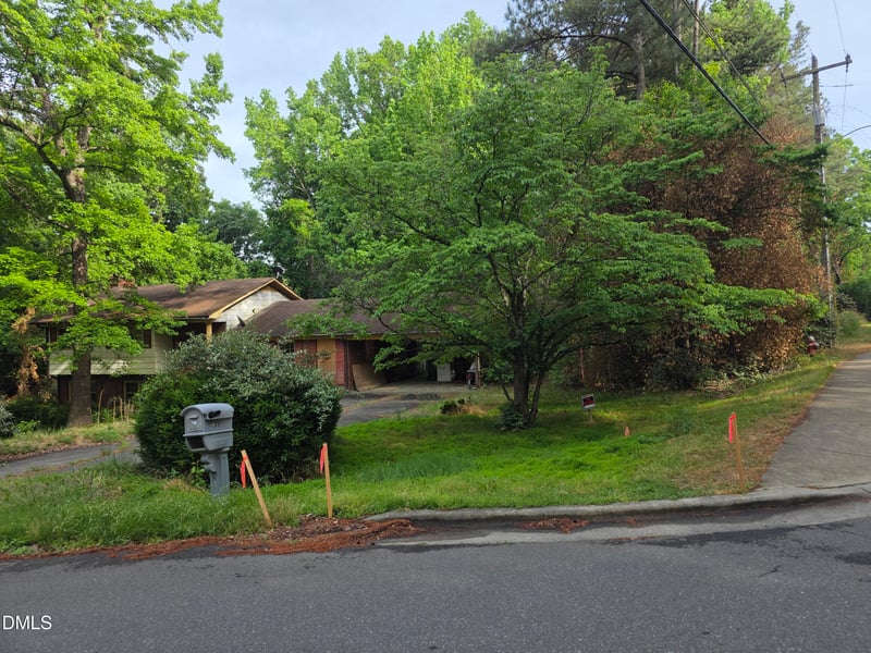 200 Eastwood Rd, Chapel Hill, NC 27514