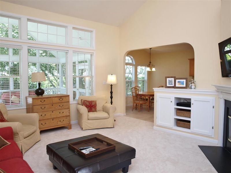 200 Fairchild Downs Pl, Cary, NC 27518