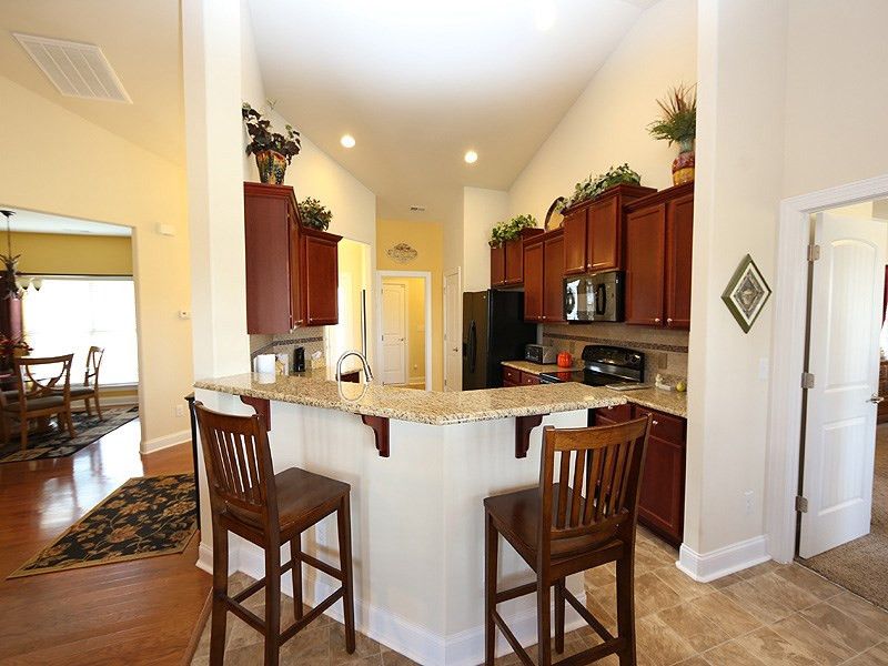 200 Fairhaven Dr, Zebulon, NC 27597