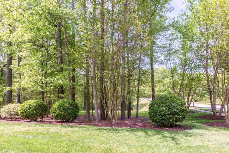 200 Faison Rd, Chapel Hill, NC 27517