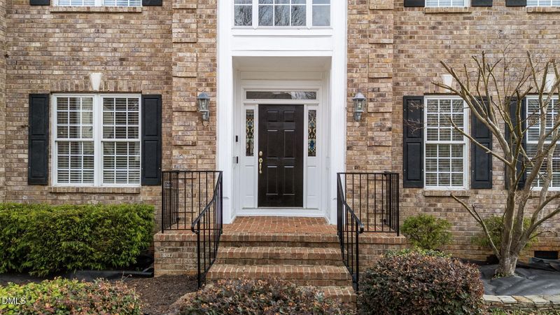 200 Faraday Ct, Cary, NC 27518