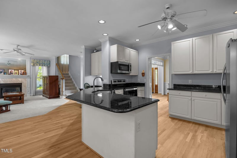 200 Frenchmans Bluff Dr, Cary, NC 27513
