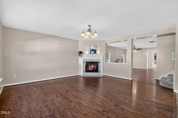 200 Georgetowne Dr, Clayton, NC 27520