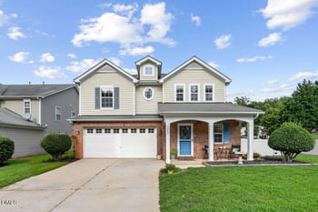 200 Georgetowne Dr, Clayton, NC 27520