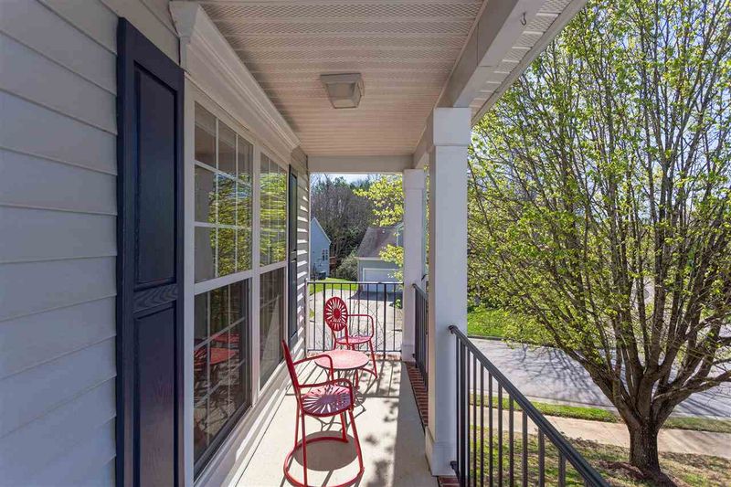 200 Glenmore Rd, Chapel Hill, NC 27516
