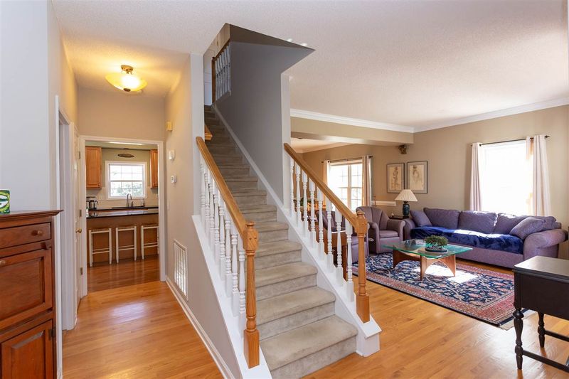 200 Glenmore Rd, Chapel Hill, NC 27516