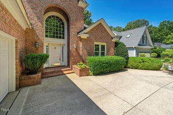 200 Greensview Dr, Cary, NC 27518