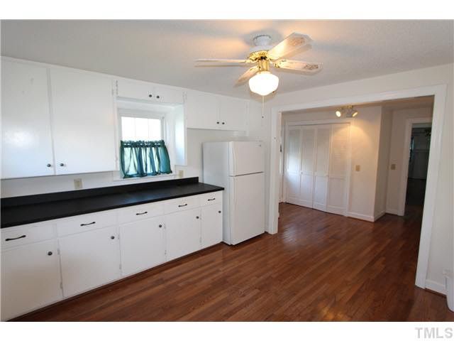 200 N Hall St, Benson, NC 27504