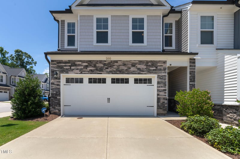 200 Hidden Run Ln, Holly Springs, NC 27540