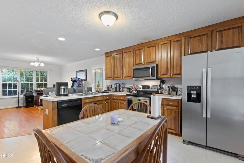 200 Hocutt Dr, Clayton, NC 27520