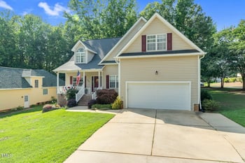 200 Holly Branch Dr, Holly Springs, NC 27540