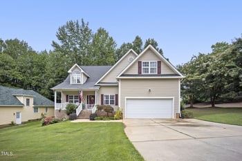 200 Holly Branch Dr, Holly Springs, NC 27540