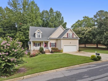 200 Holly Branch Dr, Holly Springs, NC 27540