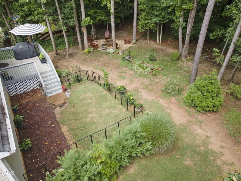 200 Holly Branch Dr, Holly Springs, NC 27540