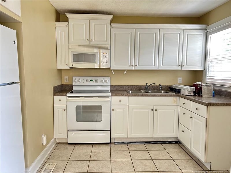 200 Kirkland Dr, Fayetteville, NC 28301