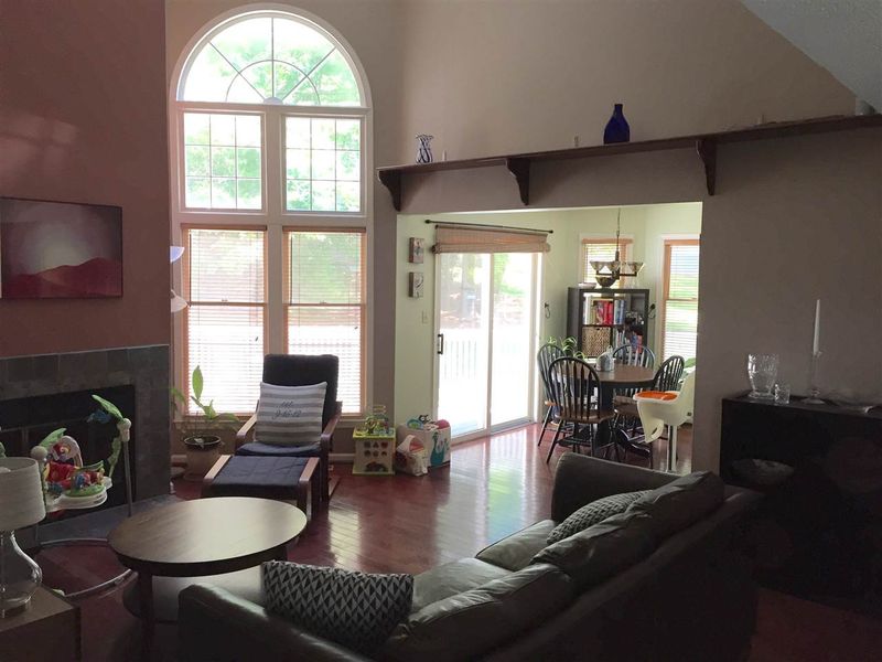 200 Kirkwood Dr, Chapel Hill, NC 27514