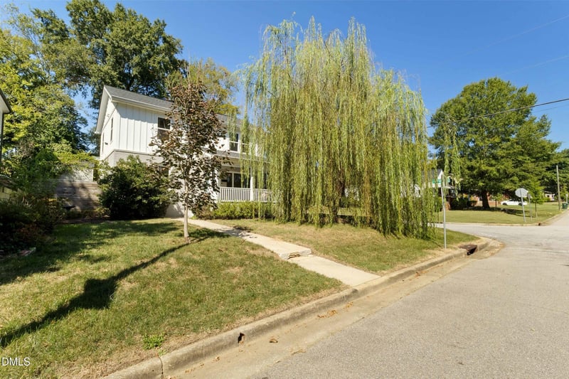 200 Lincoln Ct, Raleigh, NC 27610