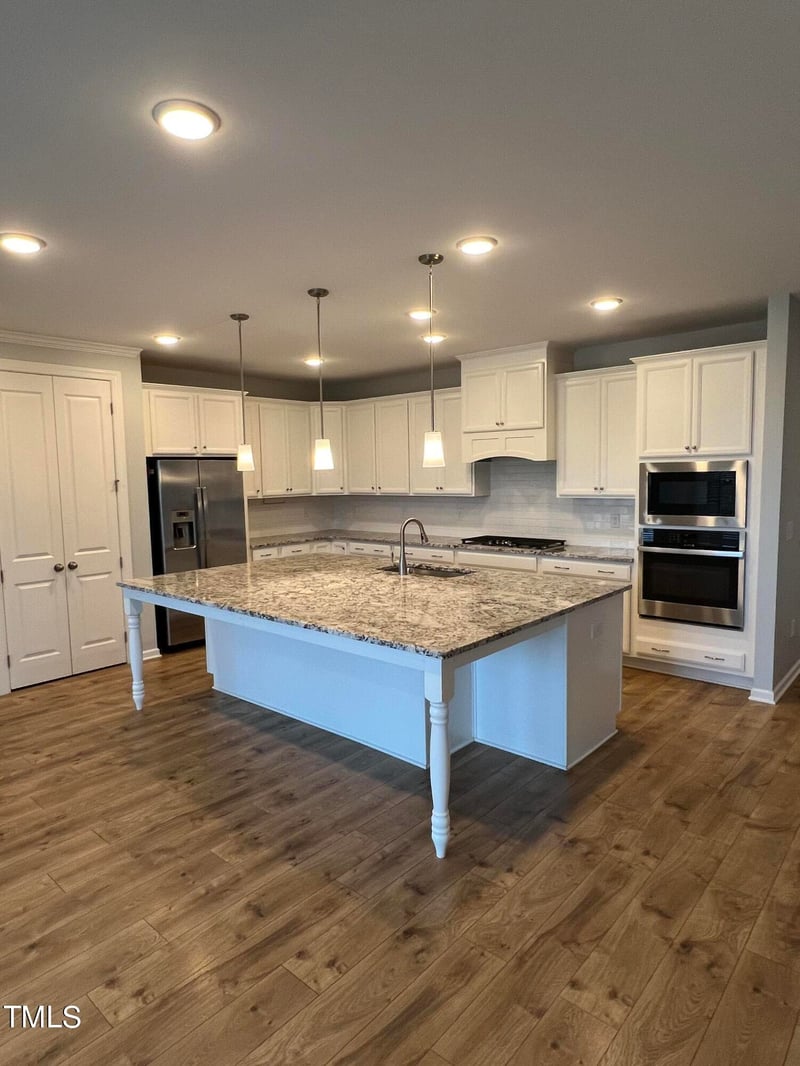 200 Lingonberry Dr, Holly Springs, NC 27540
