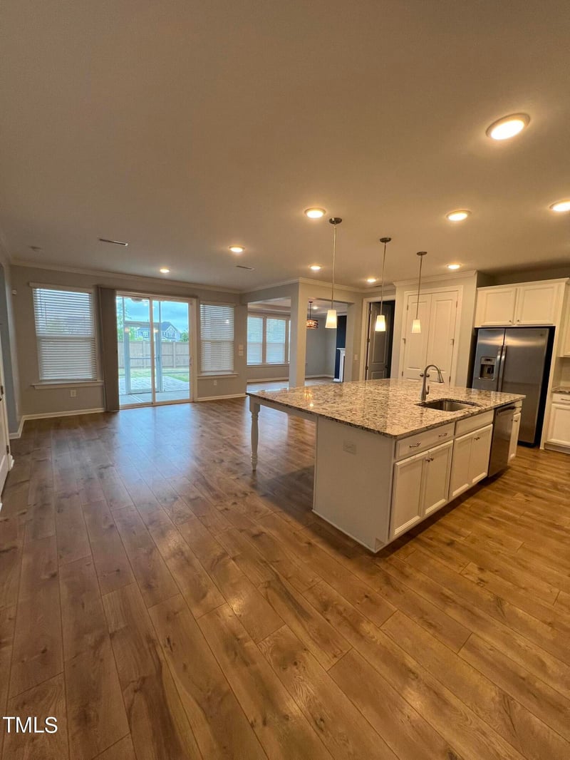 200 Lingonberry Dr, Holly Springs, NC 27540