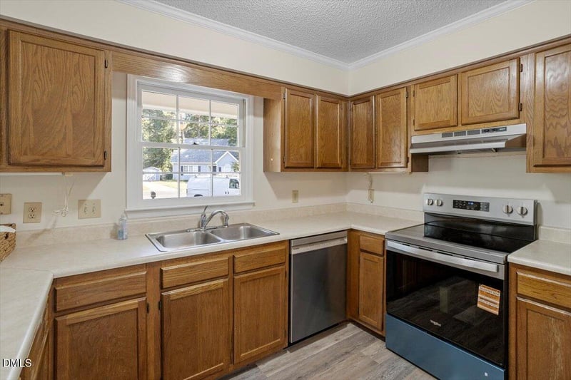 200 Longneedle Ct, Raleigh, NC 27603