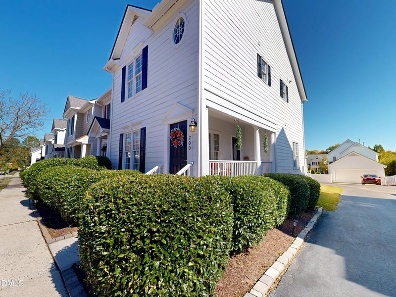 200 Madison Grove Pl, Cary, NC 27519
