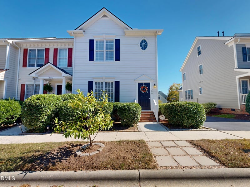 200 Madison Grove Pl, Cary, NC 27519