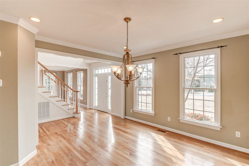 200 Magnolia Cir, Clayton, NC 27527