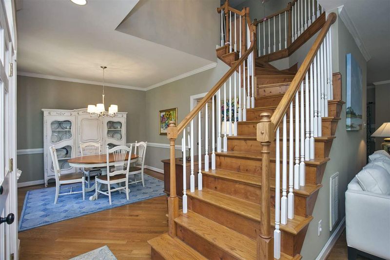 200 Mainsail Dr, Cary, NC 27511