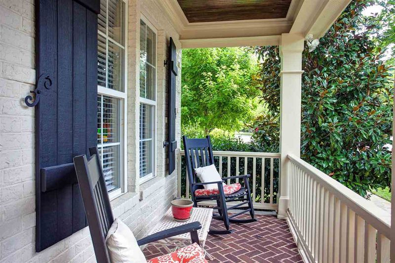 200 Marsh Landing Dr, Holly Springs, NC 27540