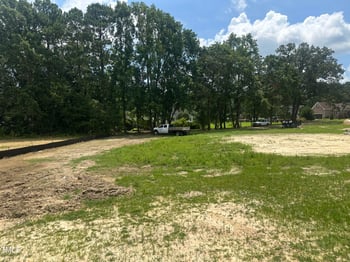 200 Meadow Walk Dr, Fuquay Varina, NC 27526