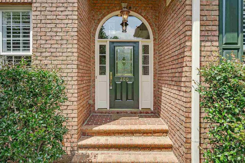 200 Morayshire Ct, Holly Springs, NC 27540
