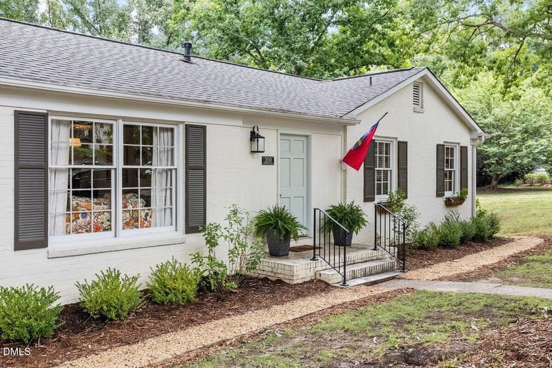 200 Northclift Dr, Raleigh, NC 27609