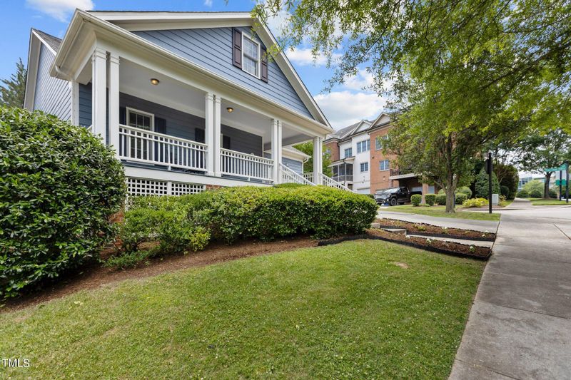 200 Old Barn Ln, Chapel Hill, NC 27517