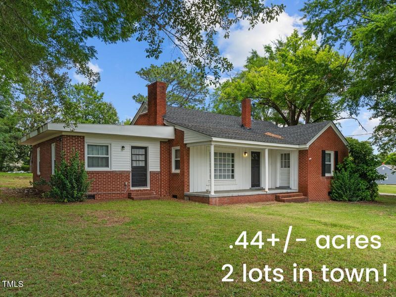 200 W Old Rd, Lillington, NC 27546