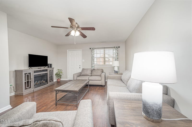 200 Old Spring Hill Ln, Fuquay Varina, NC 27526