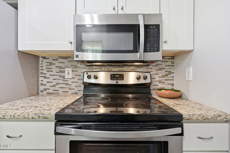 200 Old Spring Hill Ln, Fuquay Varina, NC 27526